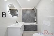 Prodej bytu 4+1, 83 m², ulice Dvořákova, Karlovy Vary Stará Role, cena 5200000 CZK / objekt, nabízí 