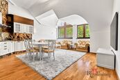 Panoramatický byt s charakterem v srdci Karlových Varů, cena cena v RK, nabízí 