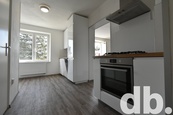 Pronájem bytu 2+1, 54 m2 - Karlovy Vary - Tašovice, Slovanská ul., cena 12000 CZK / objekt / měsíc, nabízí 