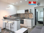 Pronájem bytu 1+1 v Karlových Varech, 28 m2, ul. 1. máje, cena 10000 CZK / objekt / měsíc, nabízí 