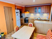 Prodej bytu 3+1, 79 m2, sklep, parkovací stání, ul. Valdštejnova - Cheb, cena 3800000 CZK / objekt, nabízí 