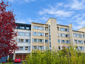 Prodej prostorného bytu 3+1, 102 m2, se dvěma lodžiemi a sklepem - ul. Stavbařů, Mariánské Lázně, cena 4900000 CZK / objekt, nabízí 